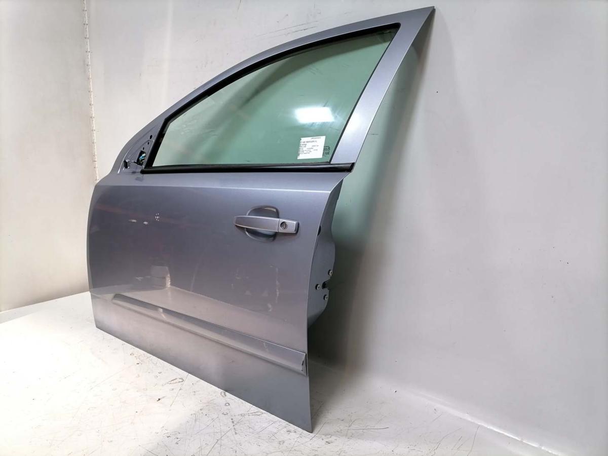 Opel Astra H original T&uuml;r vorn links 4AU Lichtsilber eckiger Stecker BJ06